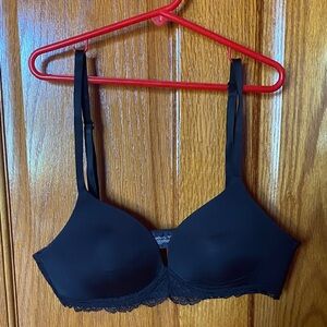 GapBody Favorite Convertible Wireless Black Lace Trim Bra